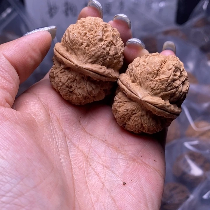 把件文玩核桃云南野生铁核桃39号40mm