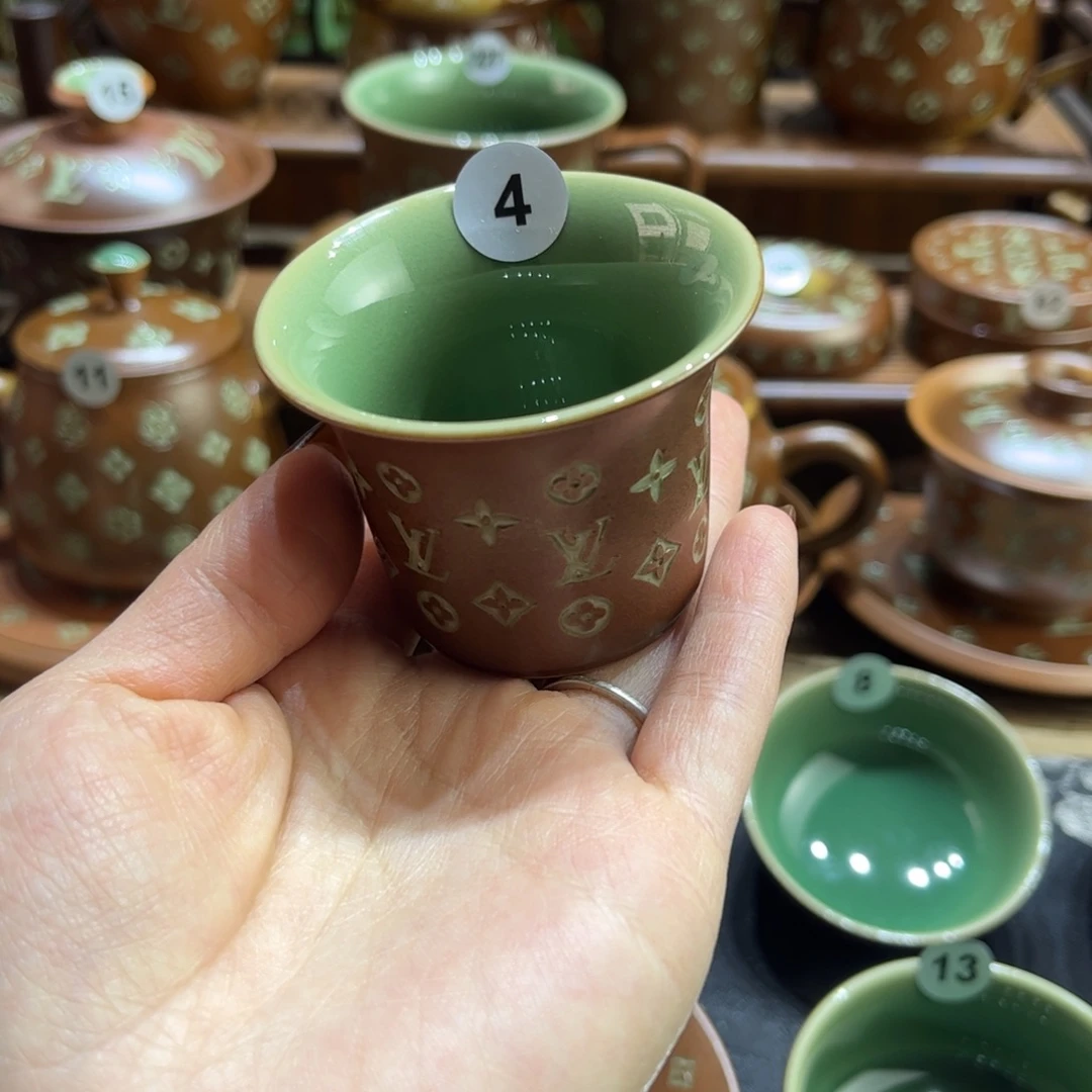 爱***机草木灰老花马蹄杯