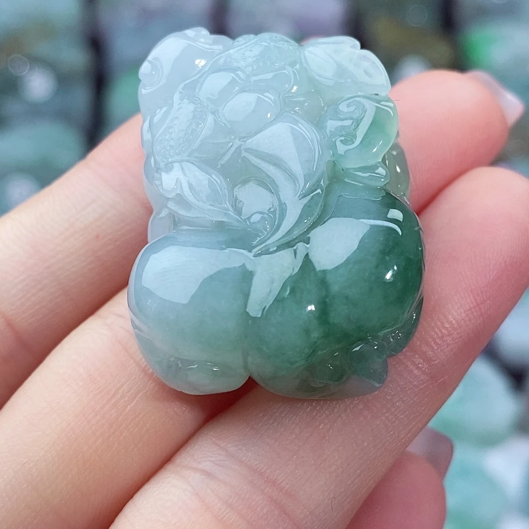 颈饰未镶嵌翡翠天然