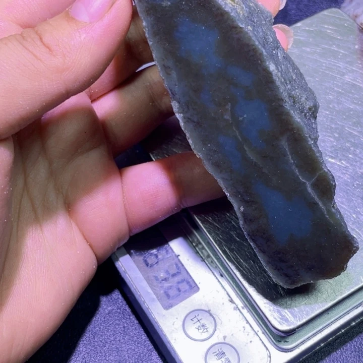 和田玉未镶嵌珠宝半成品