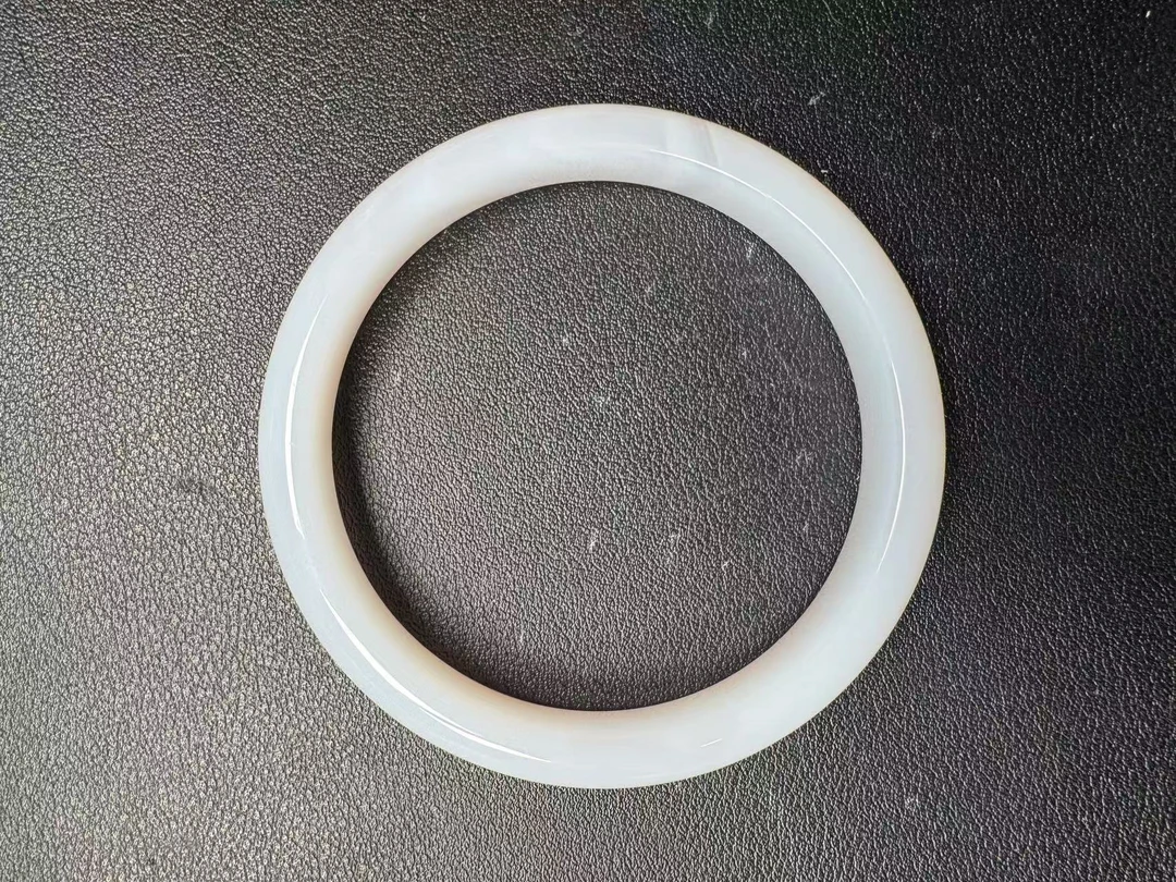 淡蓝色玛瑙56圈口