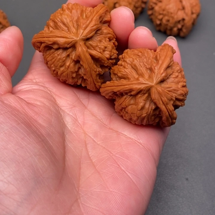 刘***成文玩核桃吊坠核桃核桃核桃