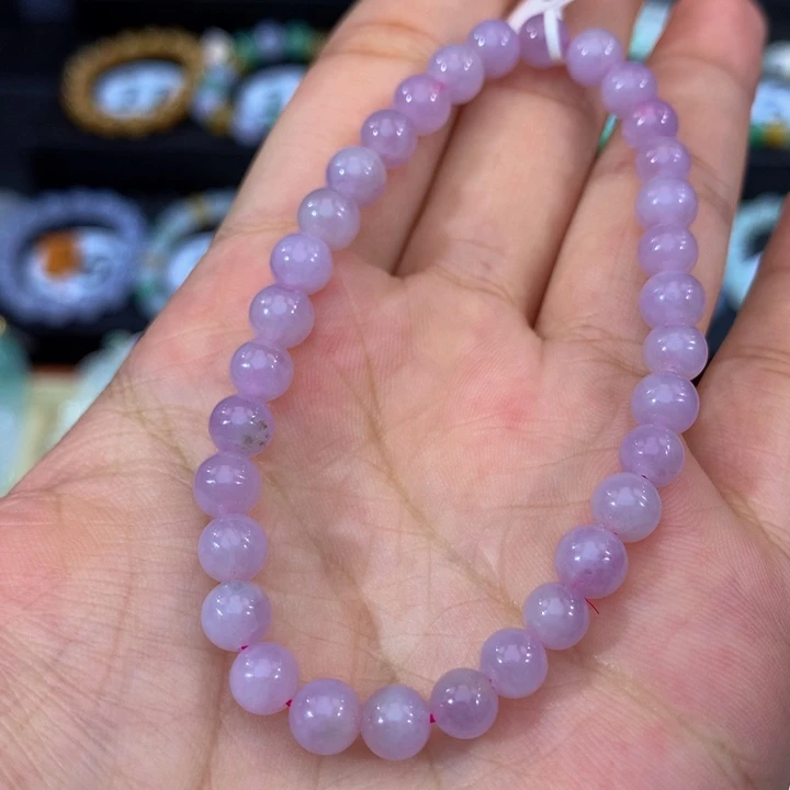 翡翠挂件未镶嵌翡翠