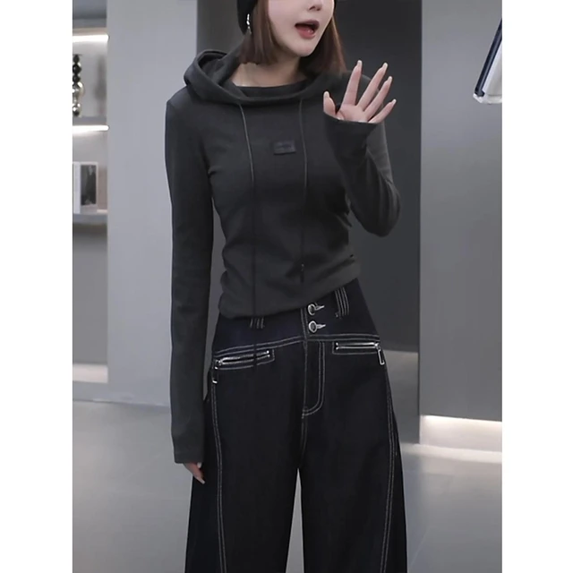 2025冬季新款复古时尚连帽长袖T恤女装设计感修身显瘦打底衫上衣