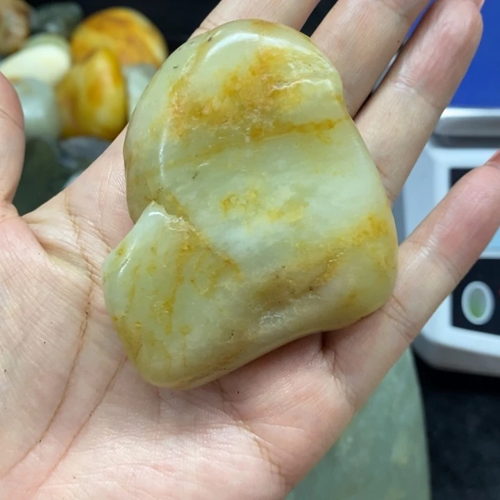 未镶嵌和田玉（糖玉）挂件