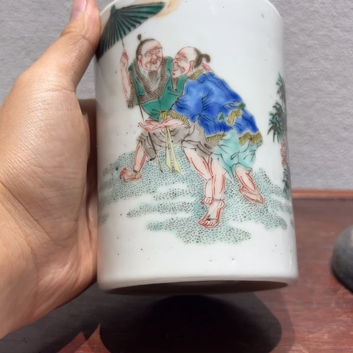 人***求摆件精美的陶瓷摆件……