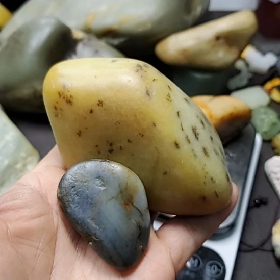 爱***地和田玉（糖玉）未镶嵌挂件