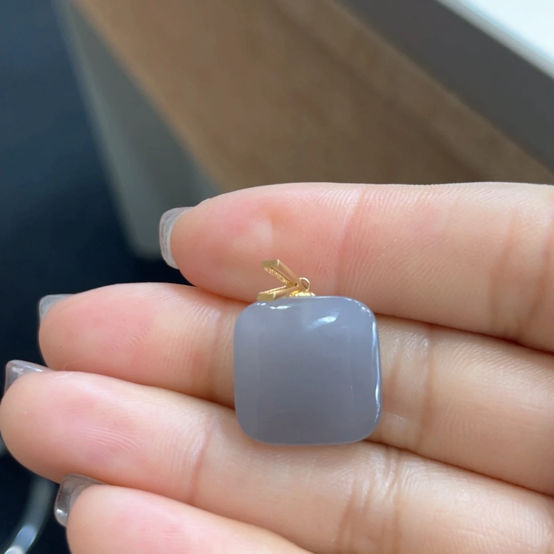 和田玉颈饰18K金镶嵌