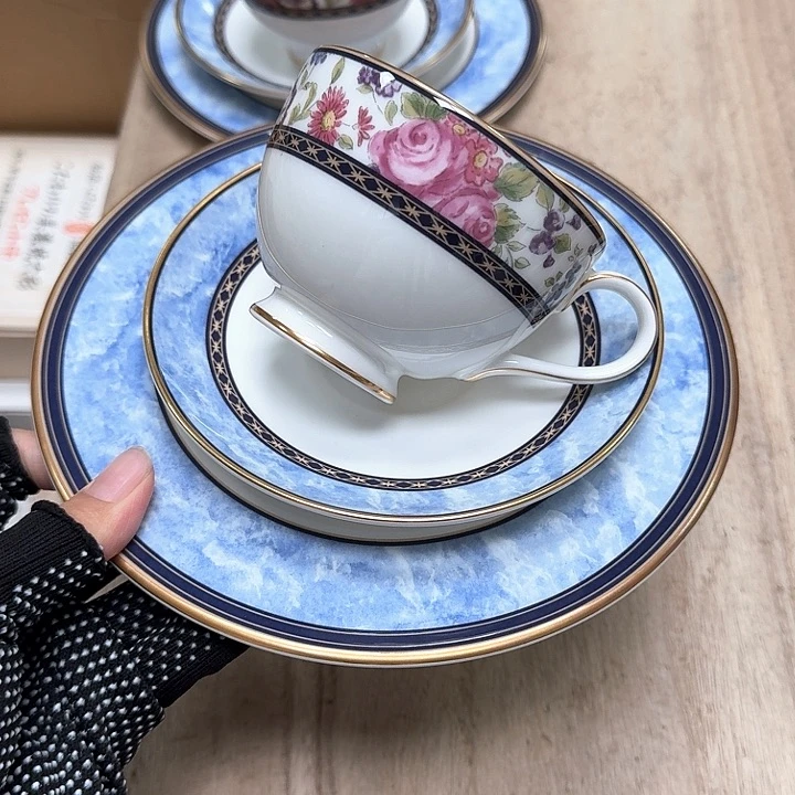 瓷片噗哈哈哈哈哈哈哈哈哈