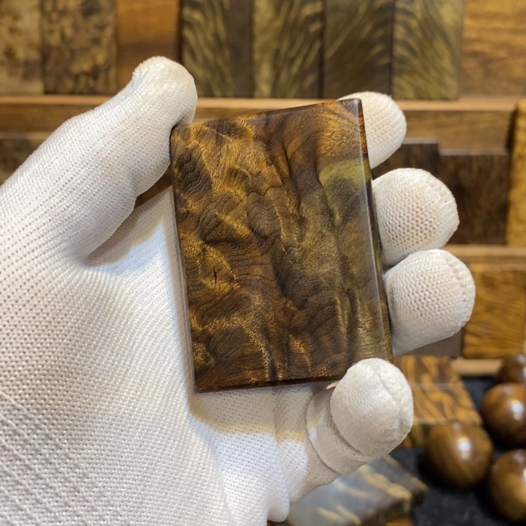 阴沉木A**d阴沉金丝楠木无事牌