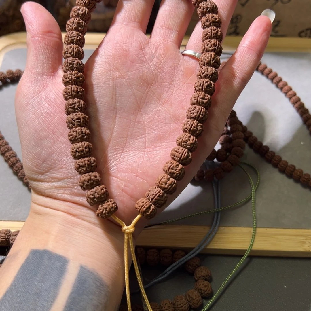 伤***到金刚菩提吊坠勿里达老树王藏切手持卡10