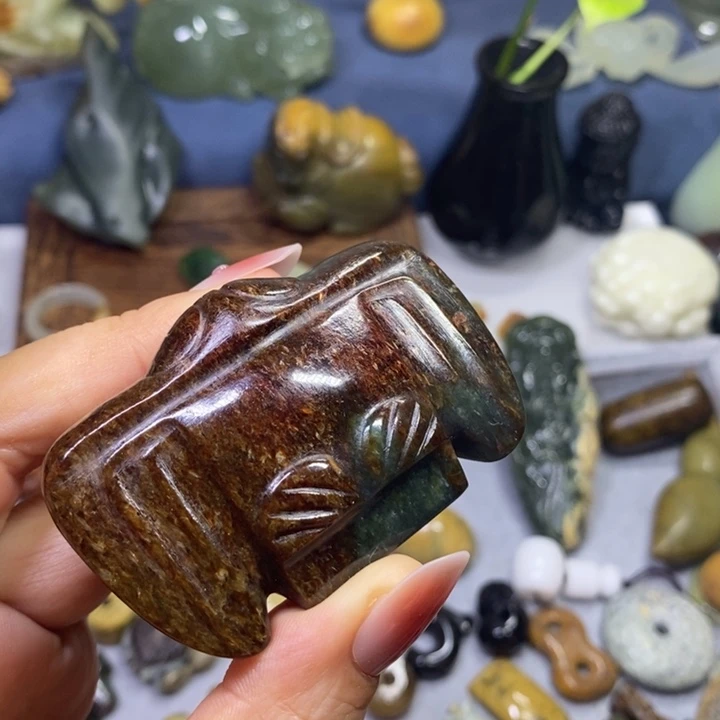 岫岩河磨玉（透闪石质玉）未镶嵌把件