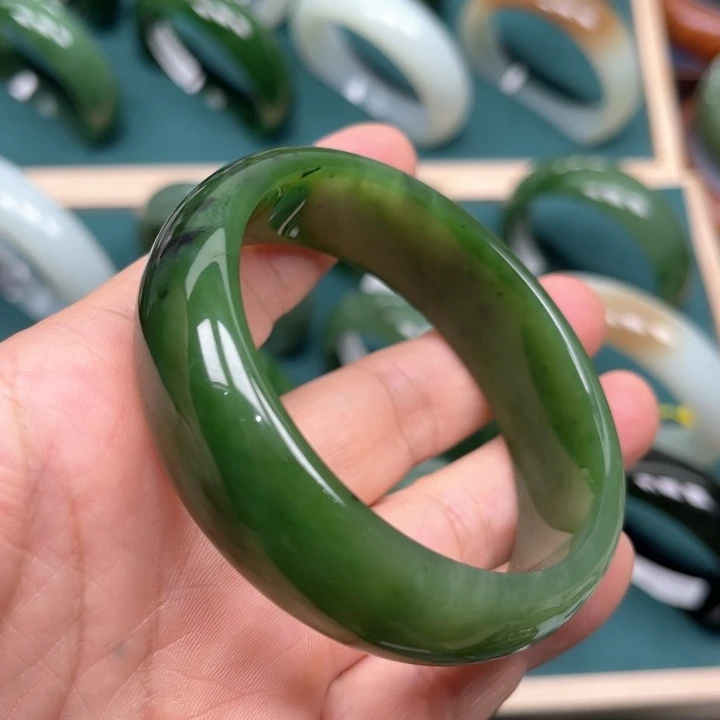 和田玉（碧玉）手镯未镶嵌