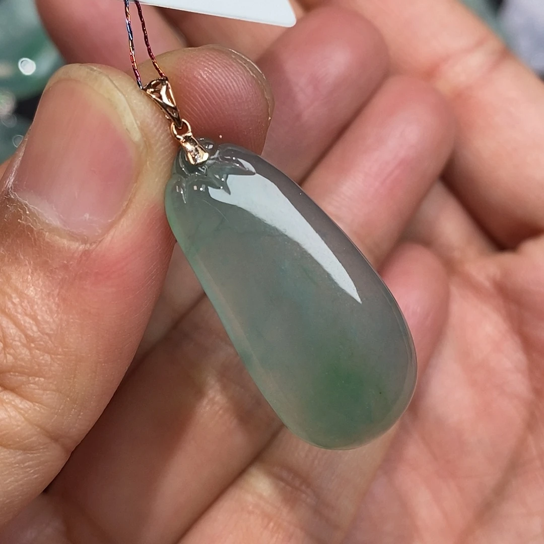 翡翠颈饰18K金镶嵌福瓜