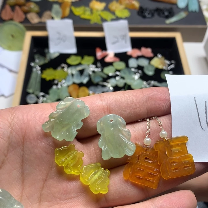 蛇纹石玉耳钉足银镀金镶嵌用****1