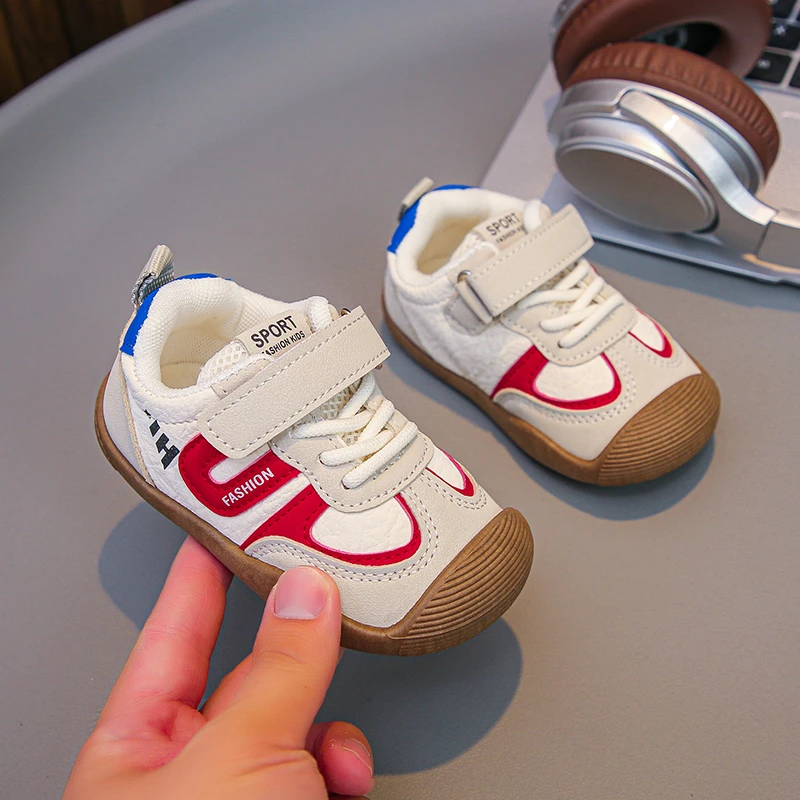 儿童软底学步鞋2025秋季新款婴幼儿轻便透气潮款防滑户外机能鞋子