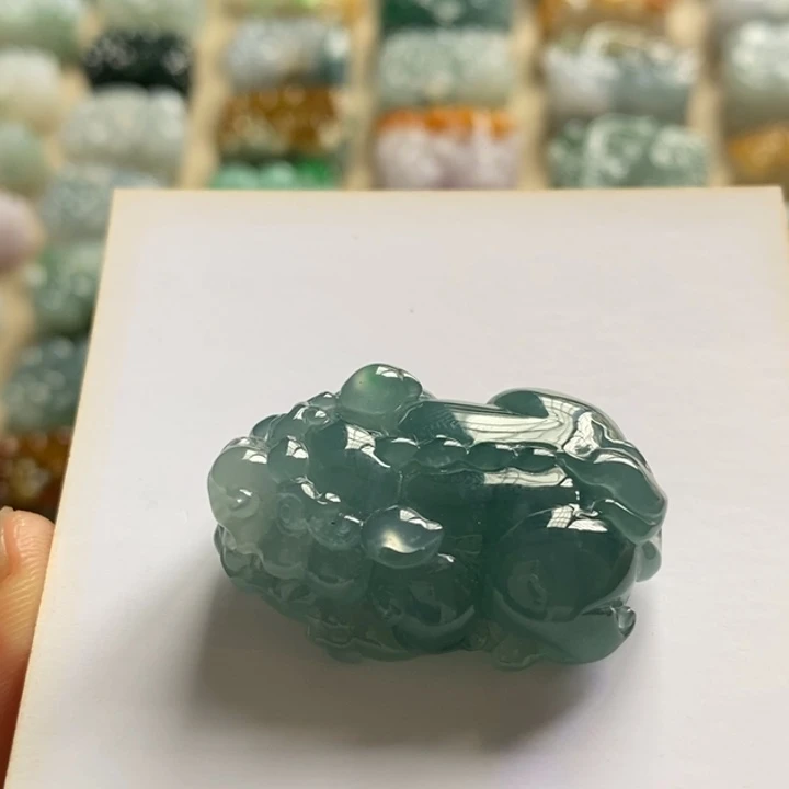 翡翠未镶嵌颈饰天然翡翠貔貅吊坠