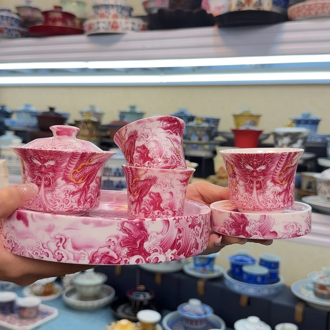我们都在努力着改变自己和