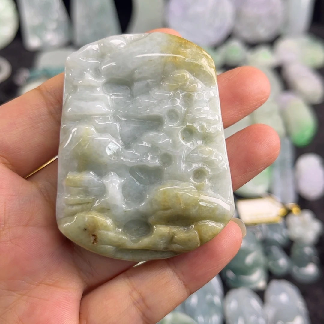 翡翠未镶嵌吊坠(不含链)瑕疵