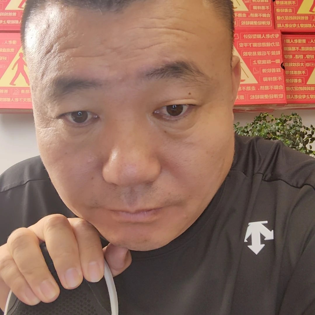 上***@女黑次你呢个鞋39黑
