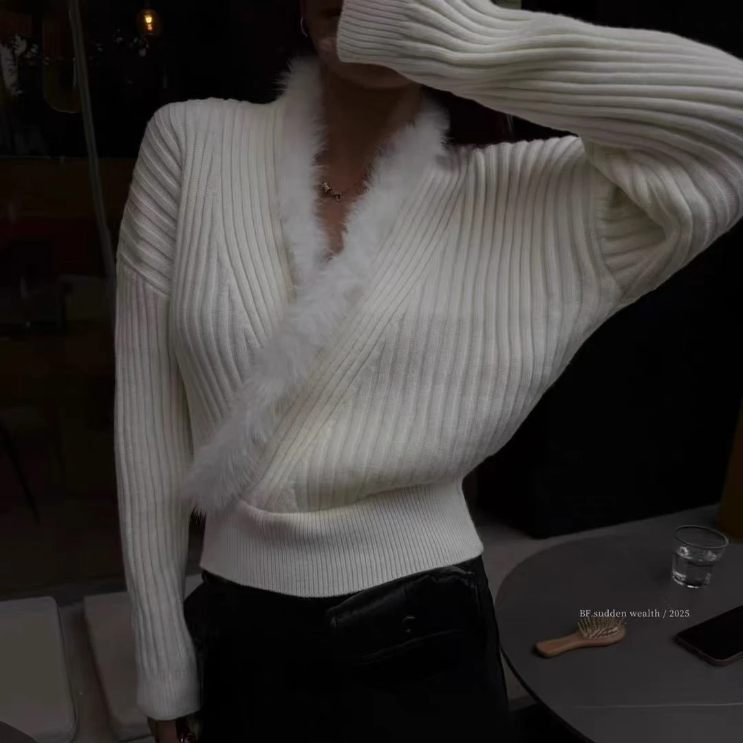 韩系复古V领软糯慵懒风收腰显瘦针织毛衣秋冬新款设计感女上衣