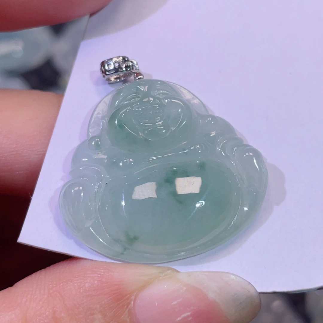 翡翠未镶嵌颈饰佛公