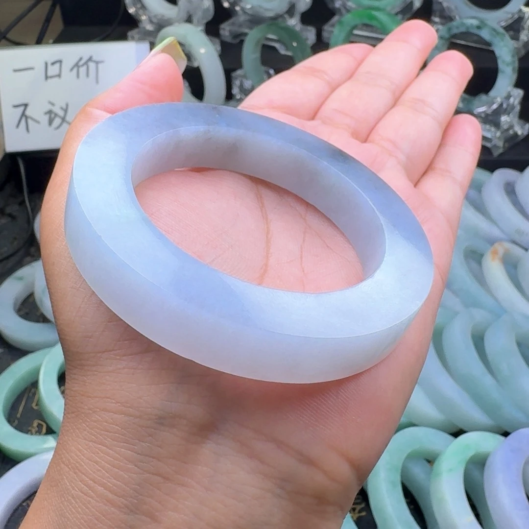 未镶嵌翡翠手镯定制翡翠蓝**翔