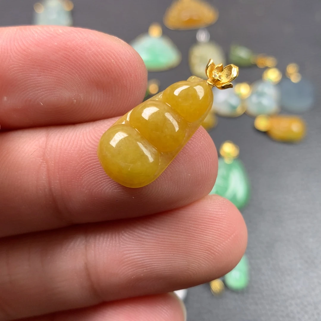 【闪购商品】颈饰18K金镶嵌翡翠翡翠