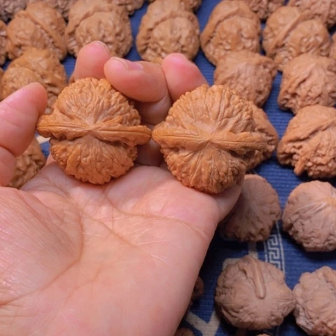 【闪购商品】吊坠文玩核桃小*候白狮子45