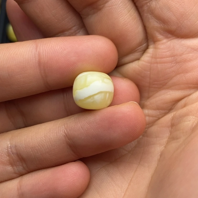 【闪购商品】琥珀珠宝奇石未镶嵌皮*