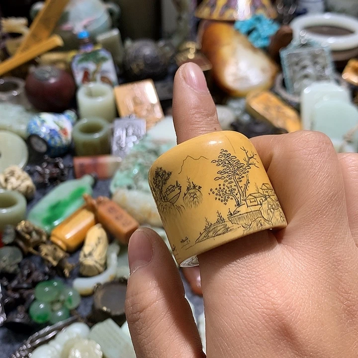 孛***华琉璃/树脂/塑料类小物件一个 小物件