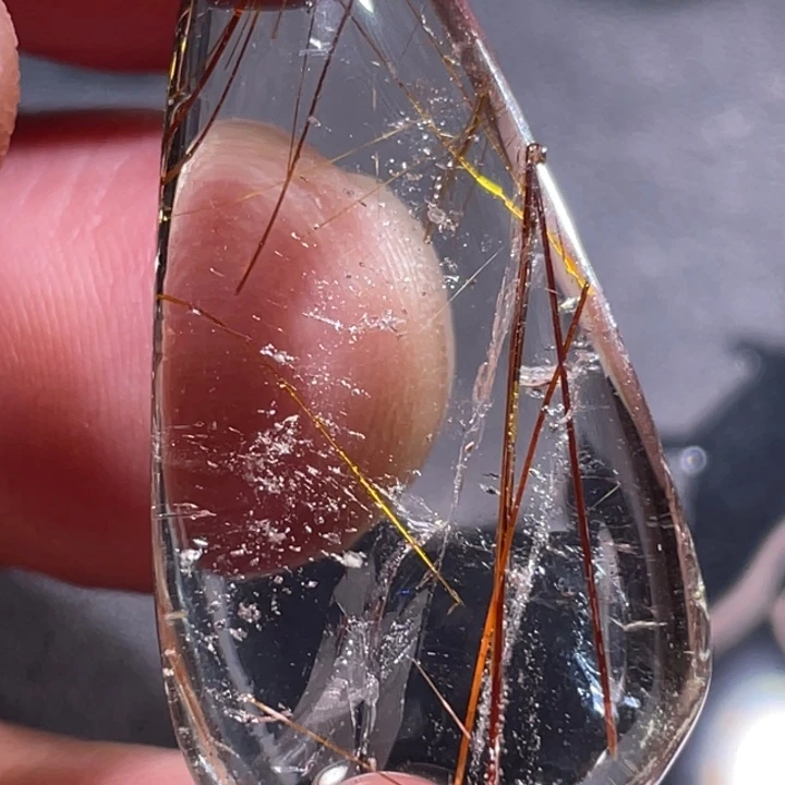 墨***竹发晶未镶嵌颈饰钛