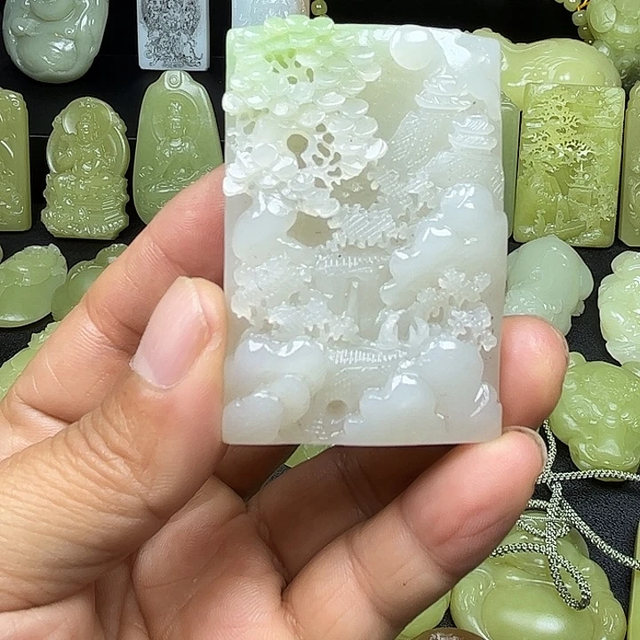 和田玉（糖玉）未镶嵌颈饰