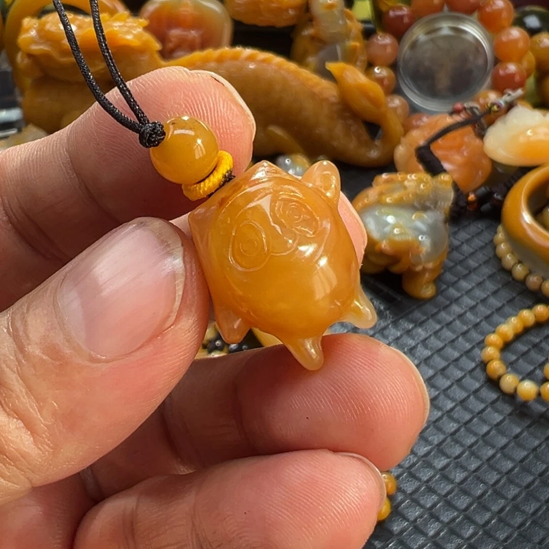 石英质玉未镶嵌颈饰