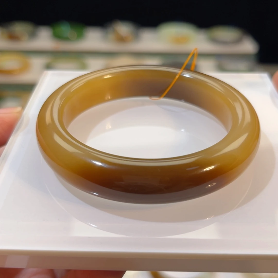 和田玉未镶嵌手镯聚红糖 双色糖