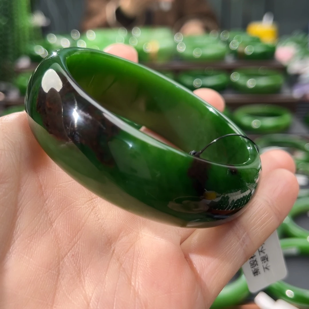 未镶嵌手镯和田玉（碧玉）