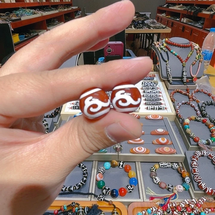 未镶嵌玛瑙/玉髓珠宝奇石