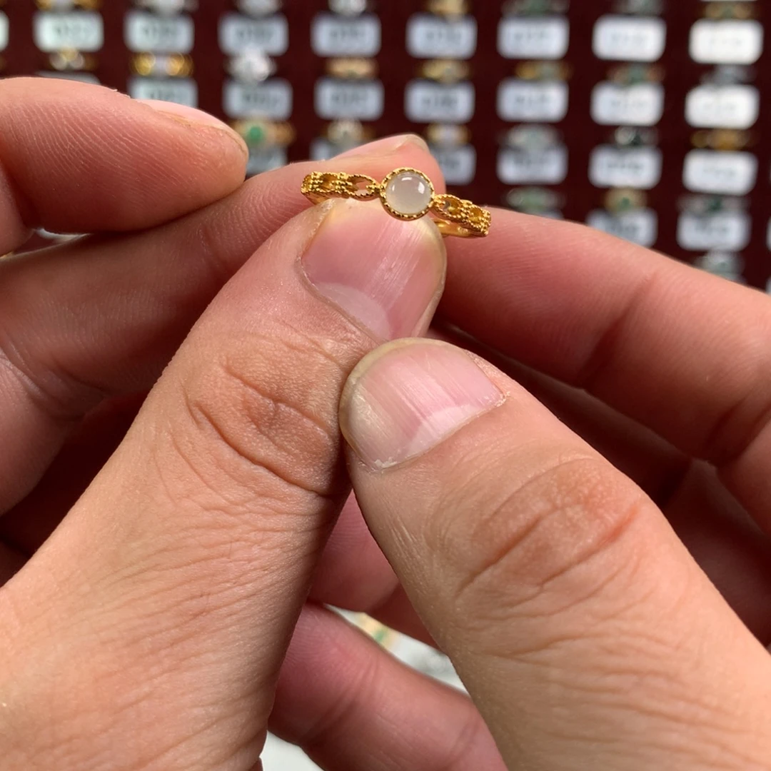 翡翠未镶嵌戒指189