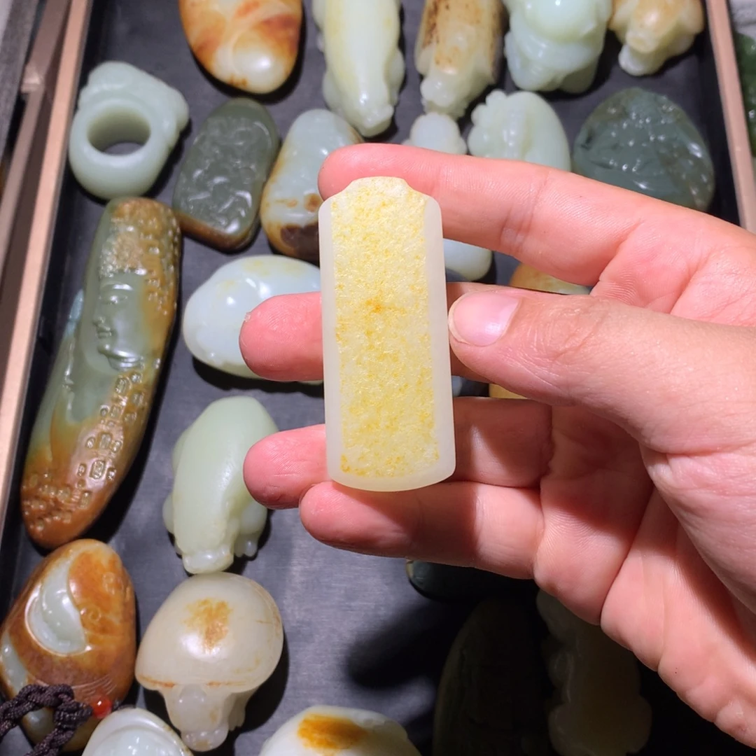 长***主未镶嵌和田玉（糖玉）挂件