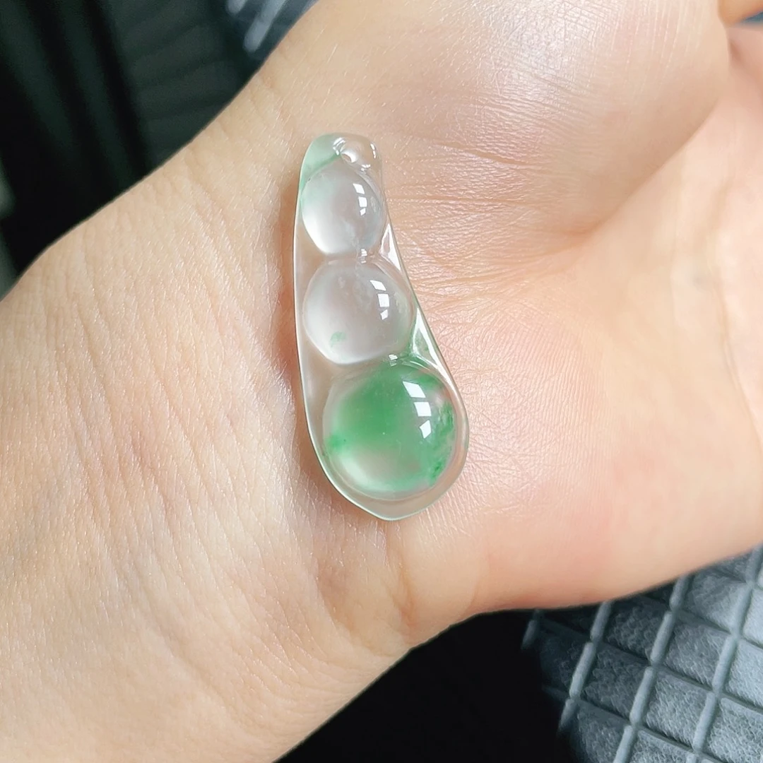 未镶嵌挂件石英质玉