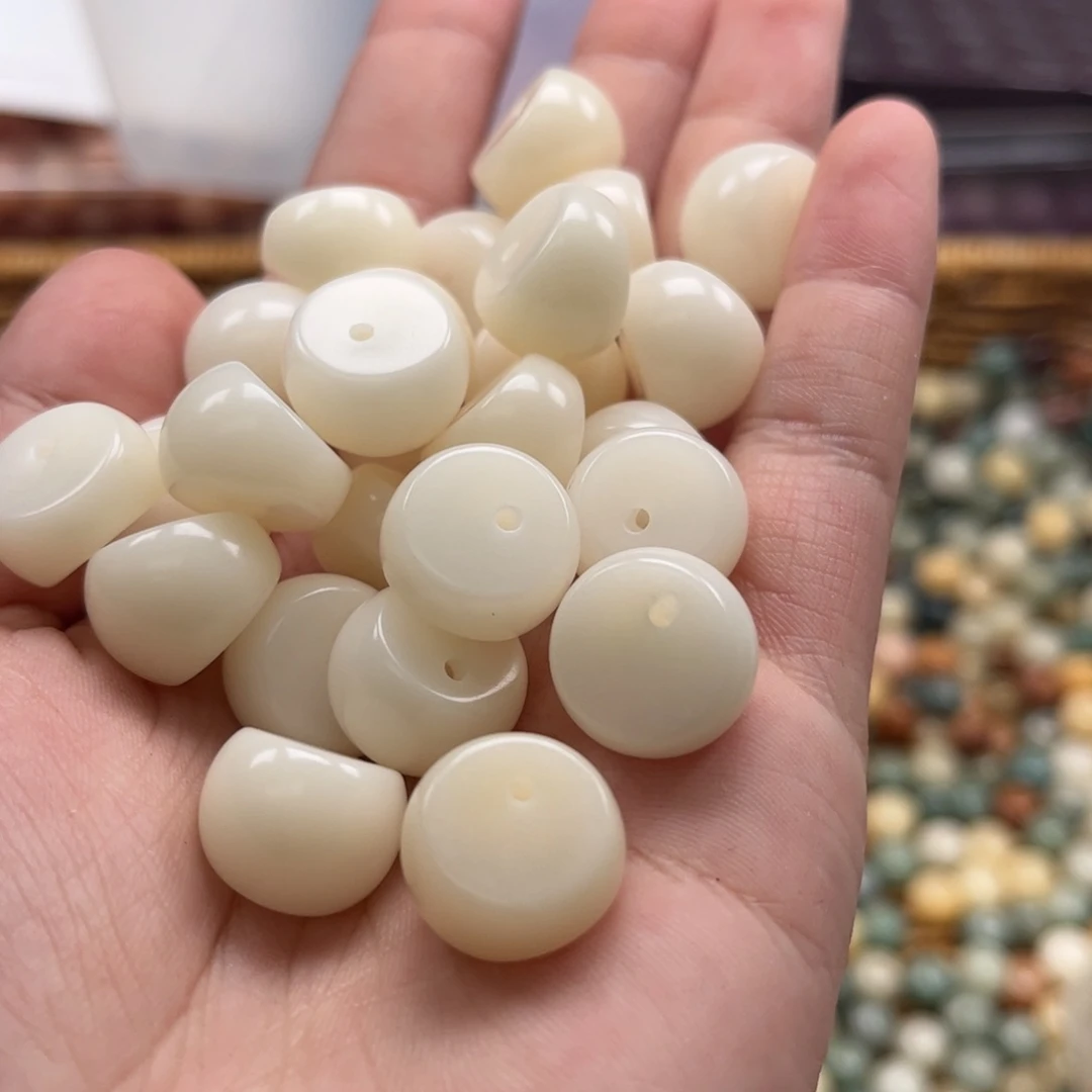 【闪购商品】白玉菩提吊坠c/14 30+30白干磨蒜瓣