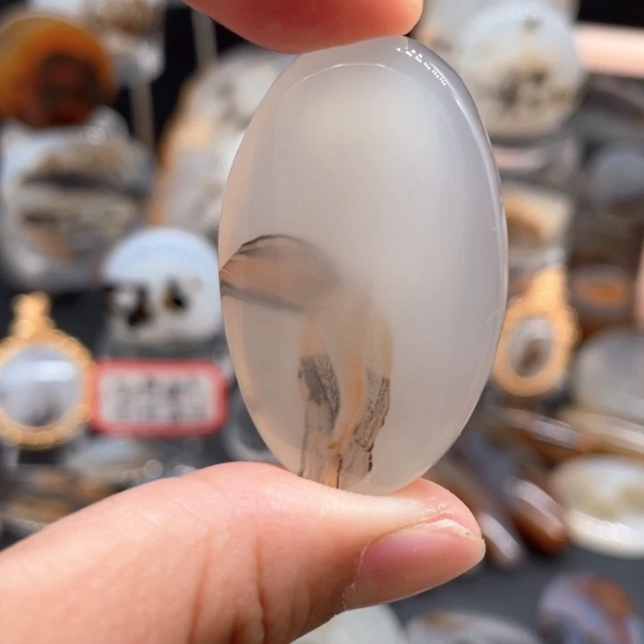 玛瑙/玉髓颈饰未镶嵌