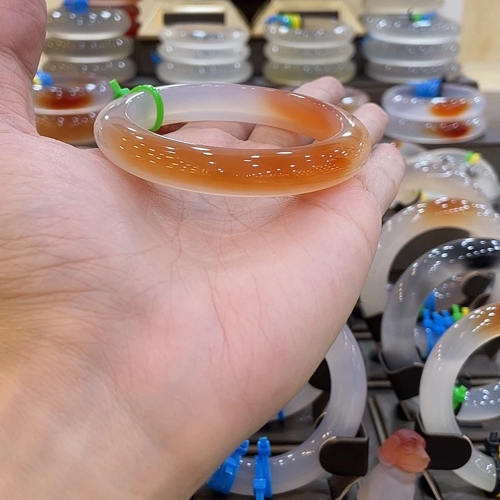 玛瑙/玉髓未镶嵌手镯26