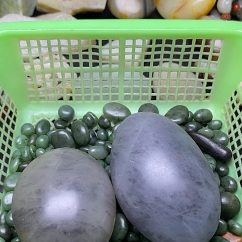 踢***爹未镶嵌和田玉摆件