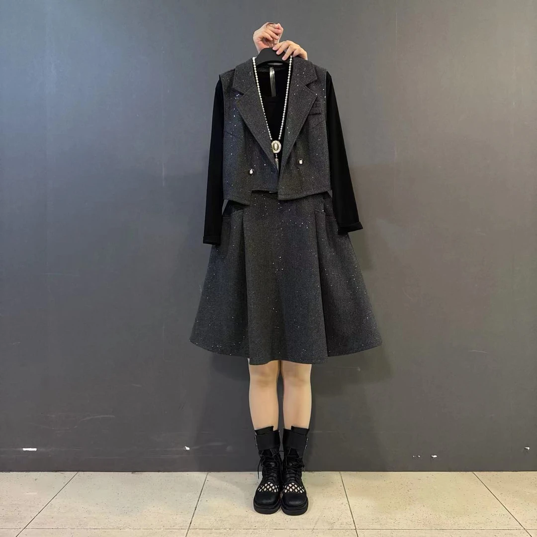 秋季新款亮晶晶圆领拼接假两件连衣裙西装领马甲洋气两件套