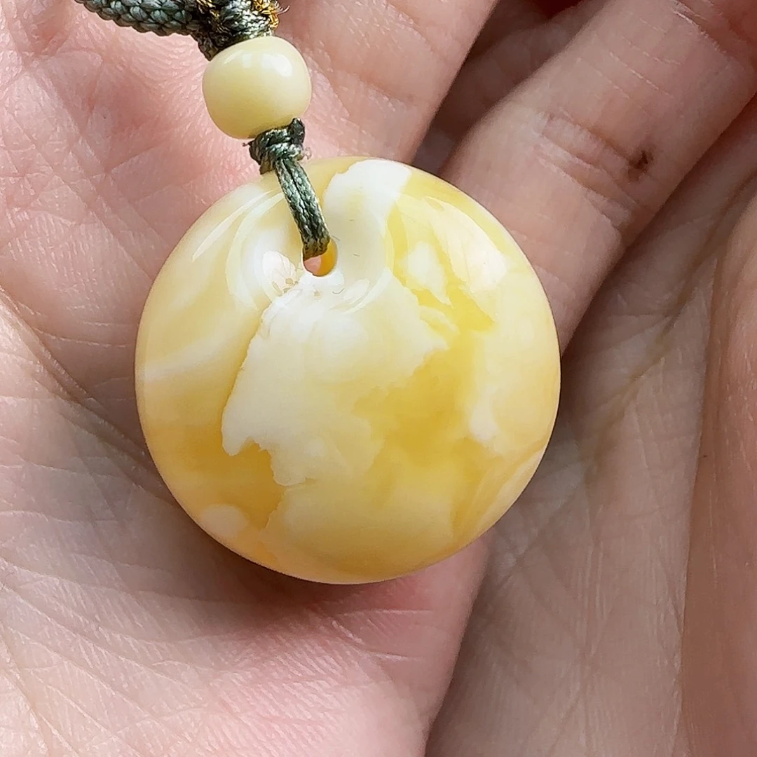 蜜蜡未镶嵌珠宝奇石