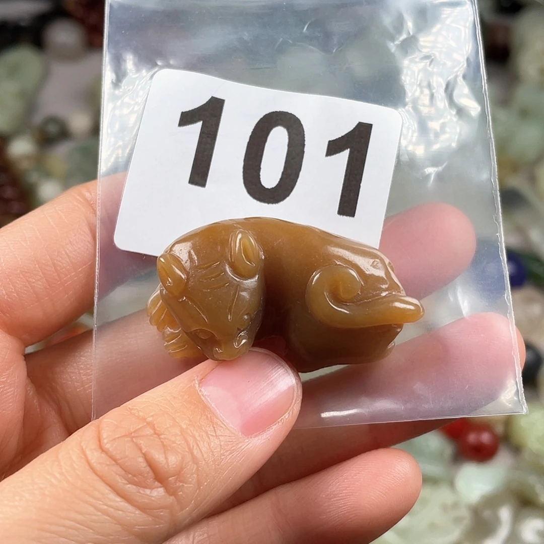 和田玉（糖玉）颈饰未镶嵌