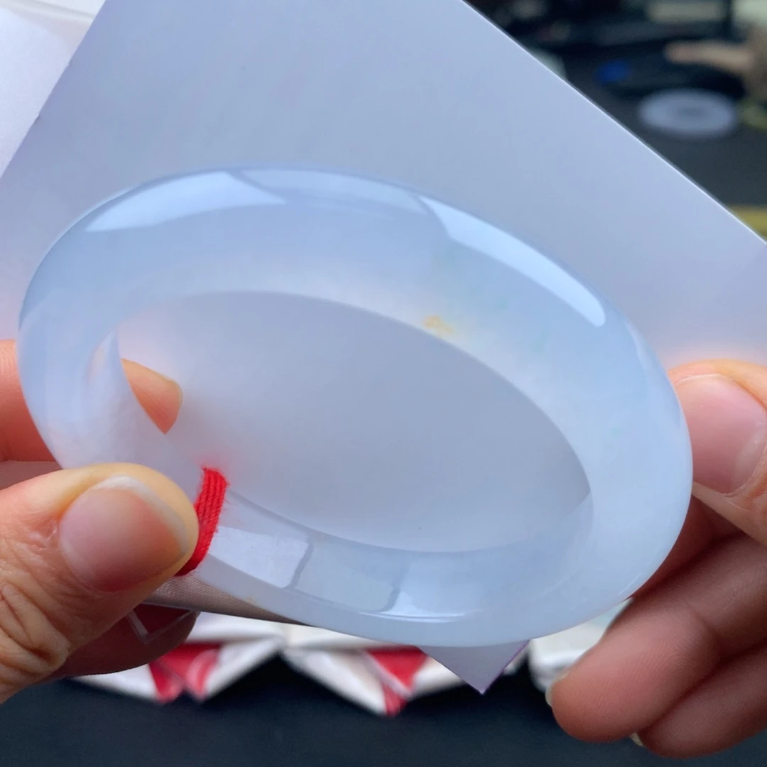 翡翠未镶嵌手镯白冰带撒金起光完美