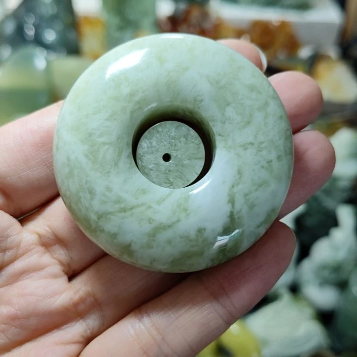 岫玉未镶嵌平安扣