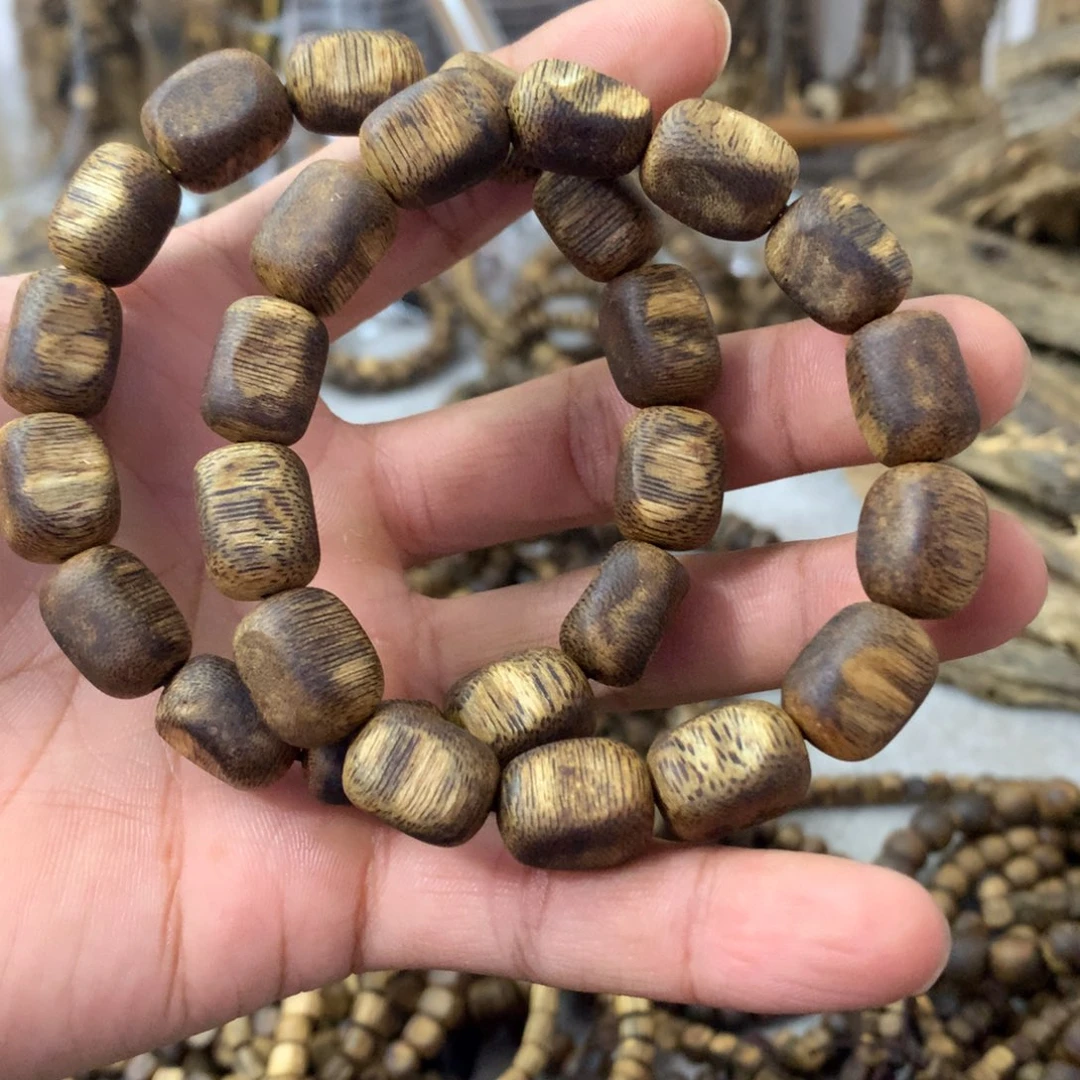 沉香碎屑沉香瘤疤珠11克+